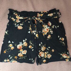 Black floral flowy shorts
